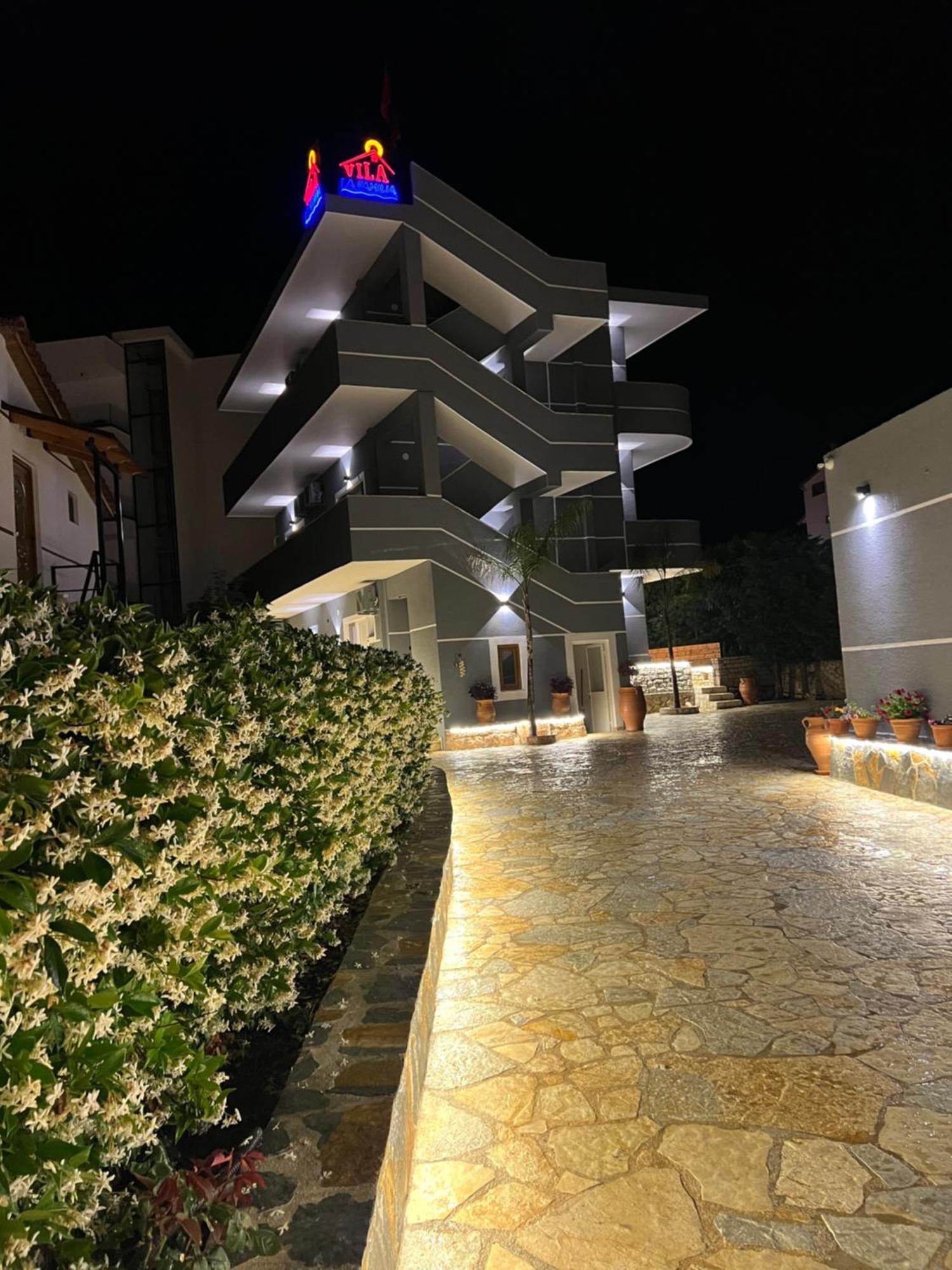 Vila La Familia Ksamil Exteriér fotografie