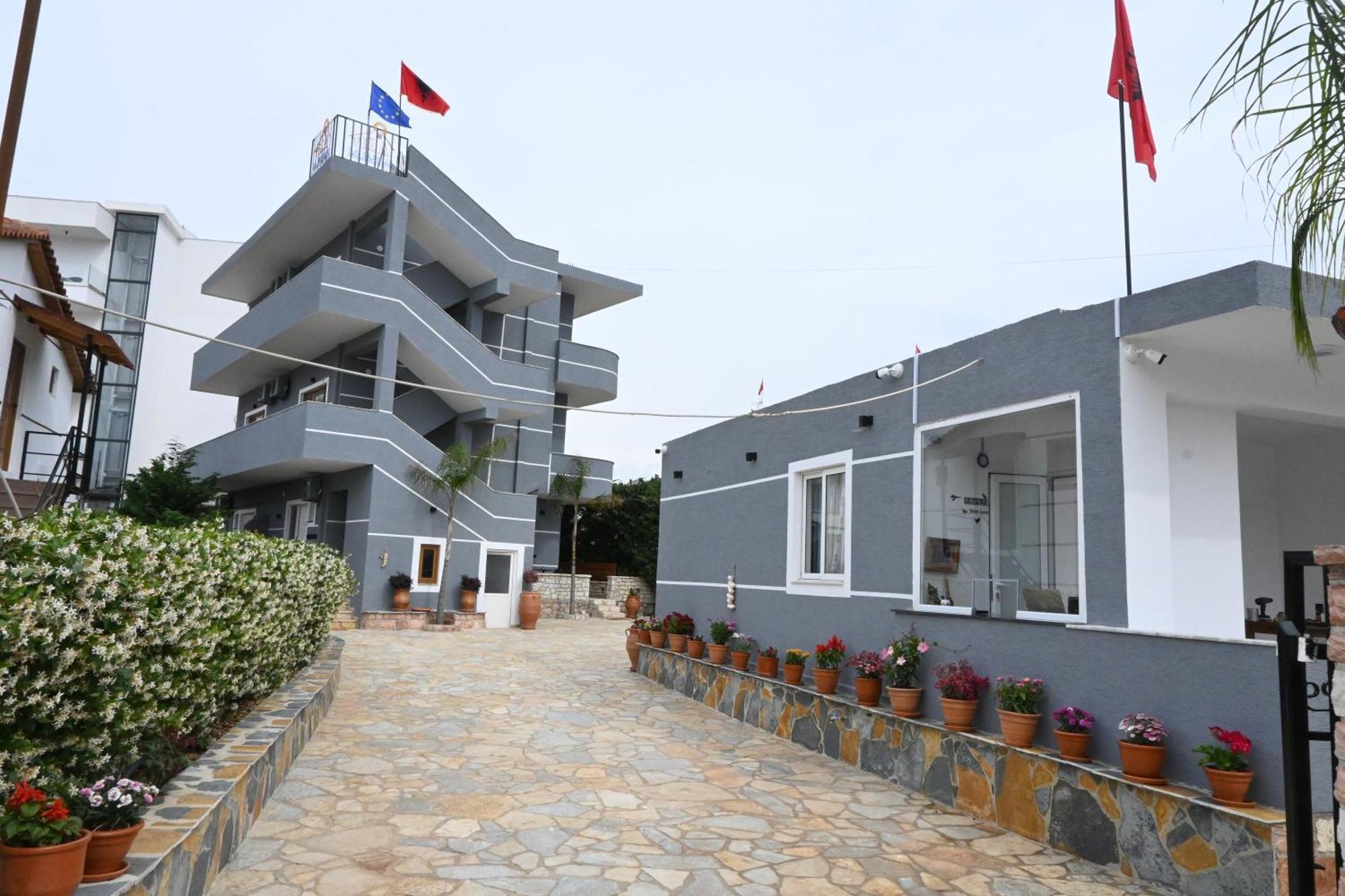 Vila La Familia Ksamil Exteriér fotografie