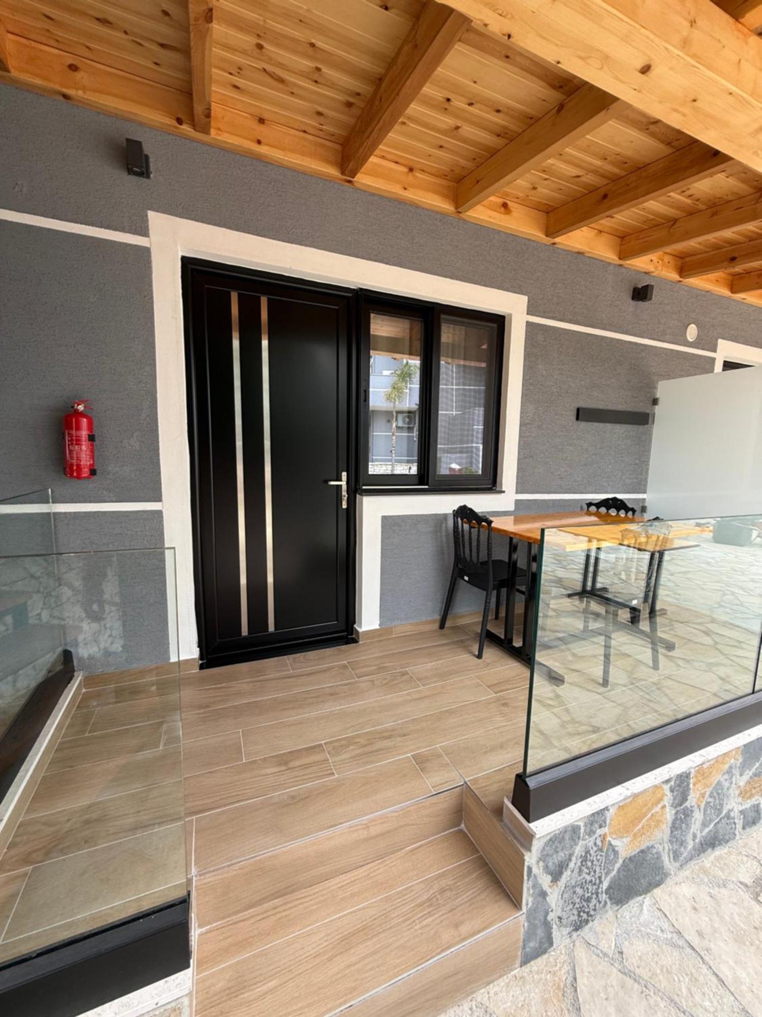 Vila La Familia Ksamil Exteriér fotografie